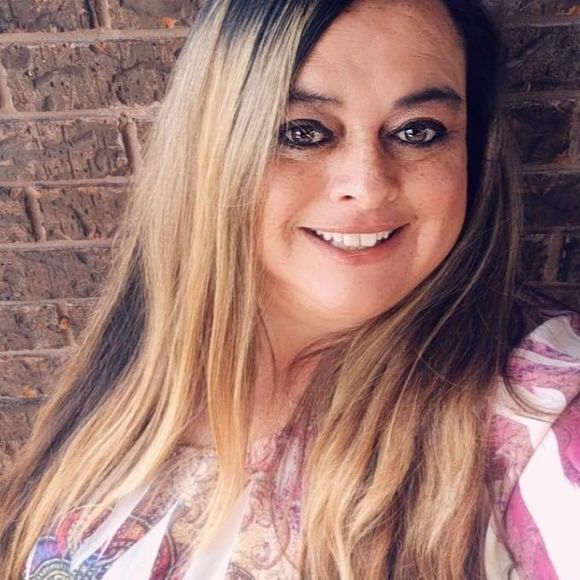 Meet your Posher, Lucinda - Picture 1 of 1